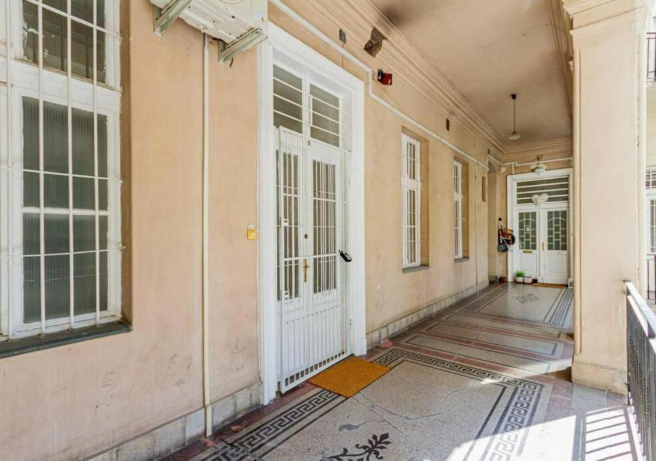Luxury Apartment By The Famous Vaci Street Budapest Luaran gambar