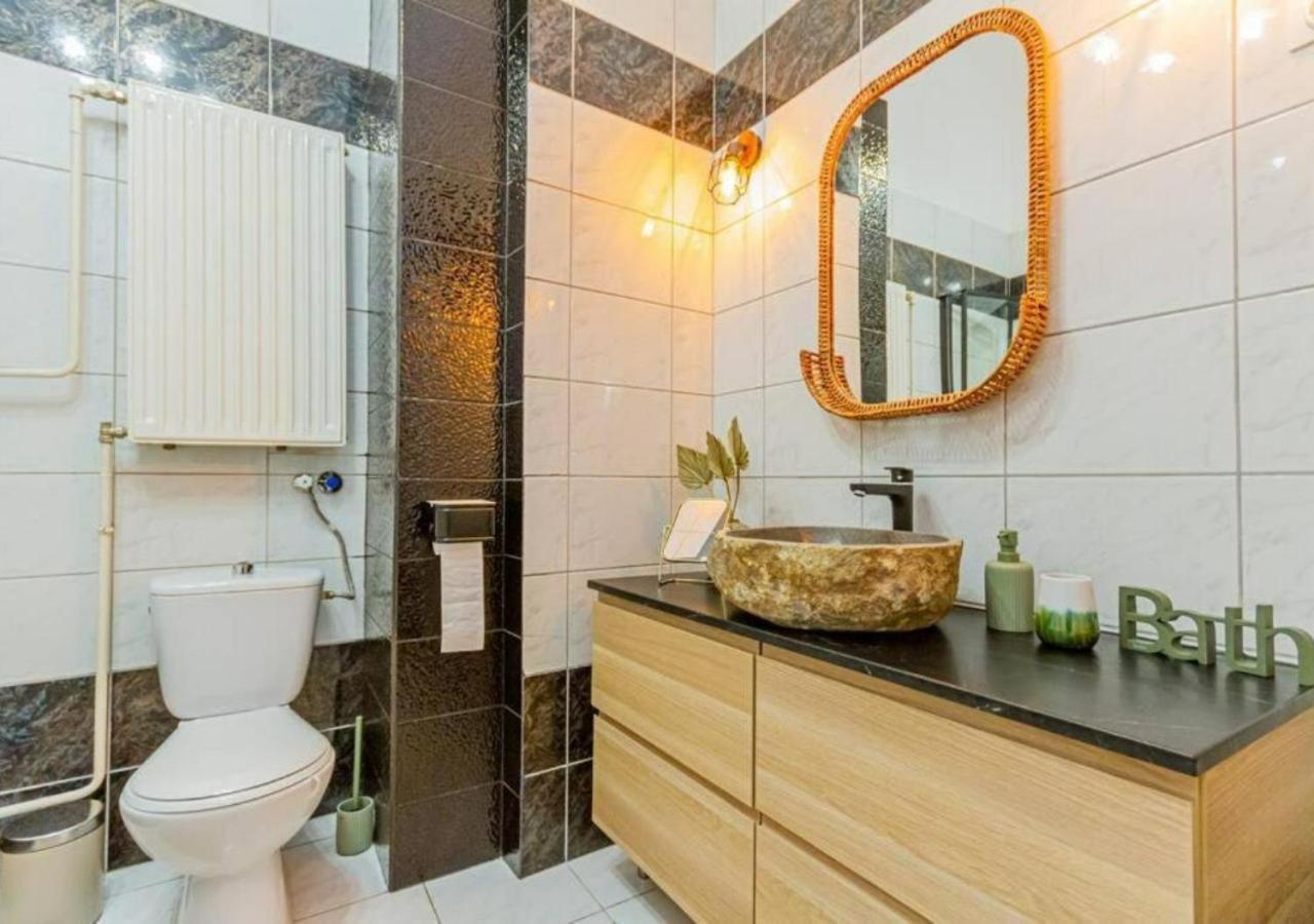 Luxury Apartment By The Famous Vaci Street Budapest Luaran gambar