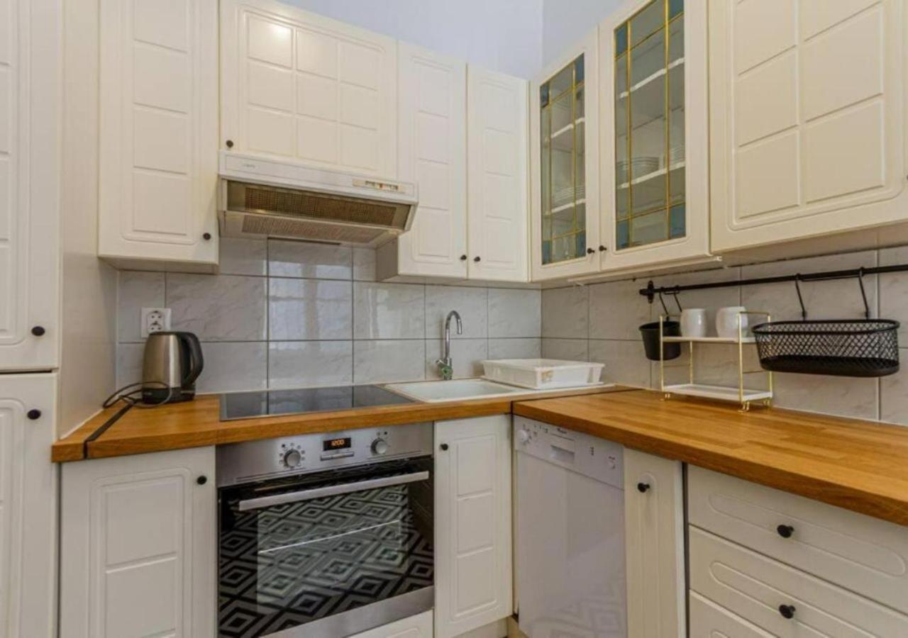 Luxury Apartment By The Famous Vaci Street Budapest Luaran gambar
